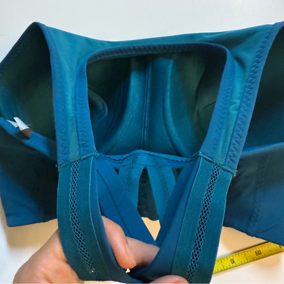 Athleta Black Gigi Sports Bra Size S High Impact Support Molded Underwire - Picture 3 of 5